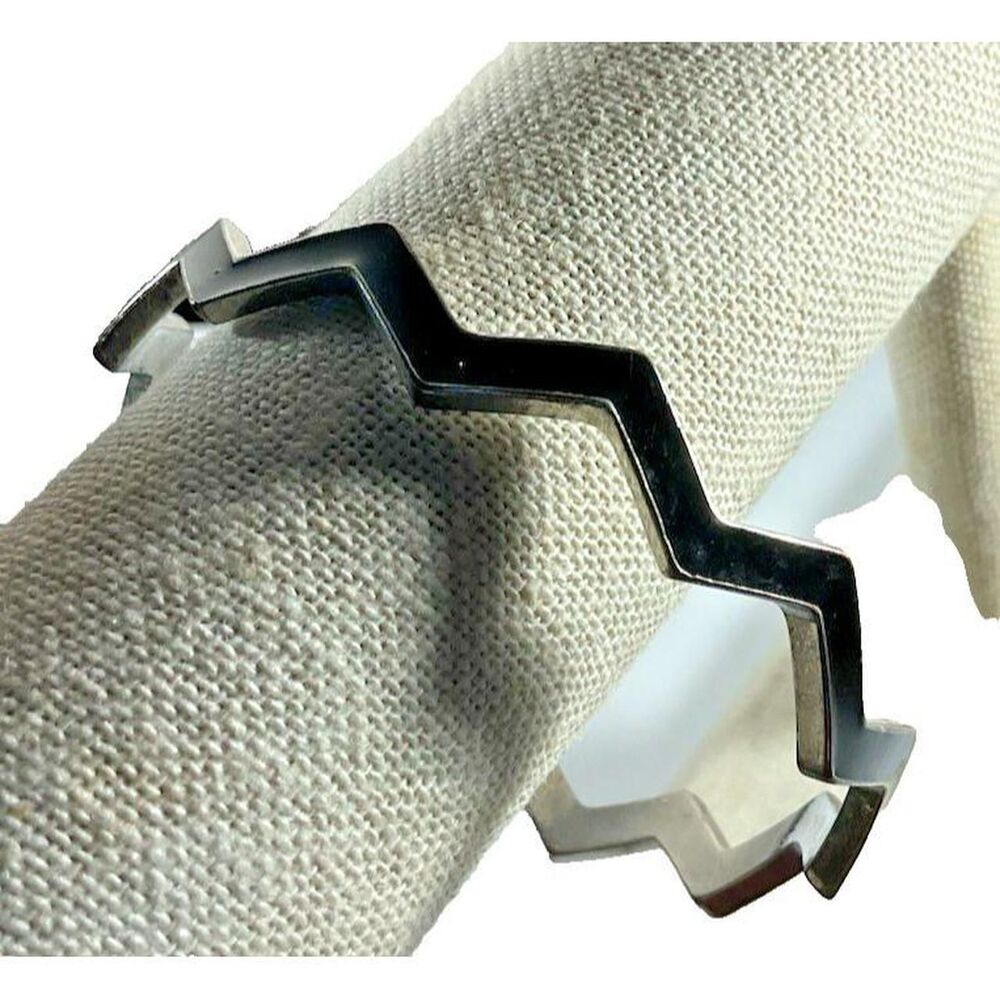 Bangle Bracelet with Black Zig-zag Enamel Silver Tone Classic Boho Basic